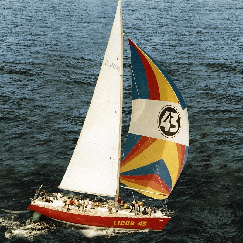 LAISVE-LICOR 43  BAZAN 57