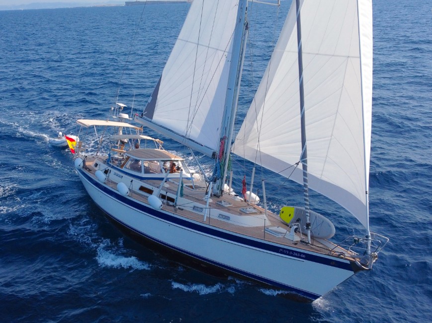 Hallberg-Rassy 53