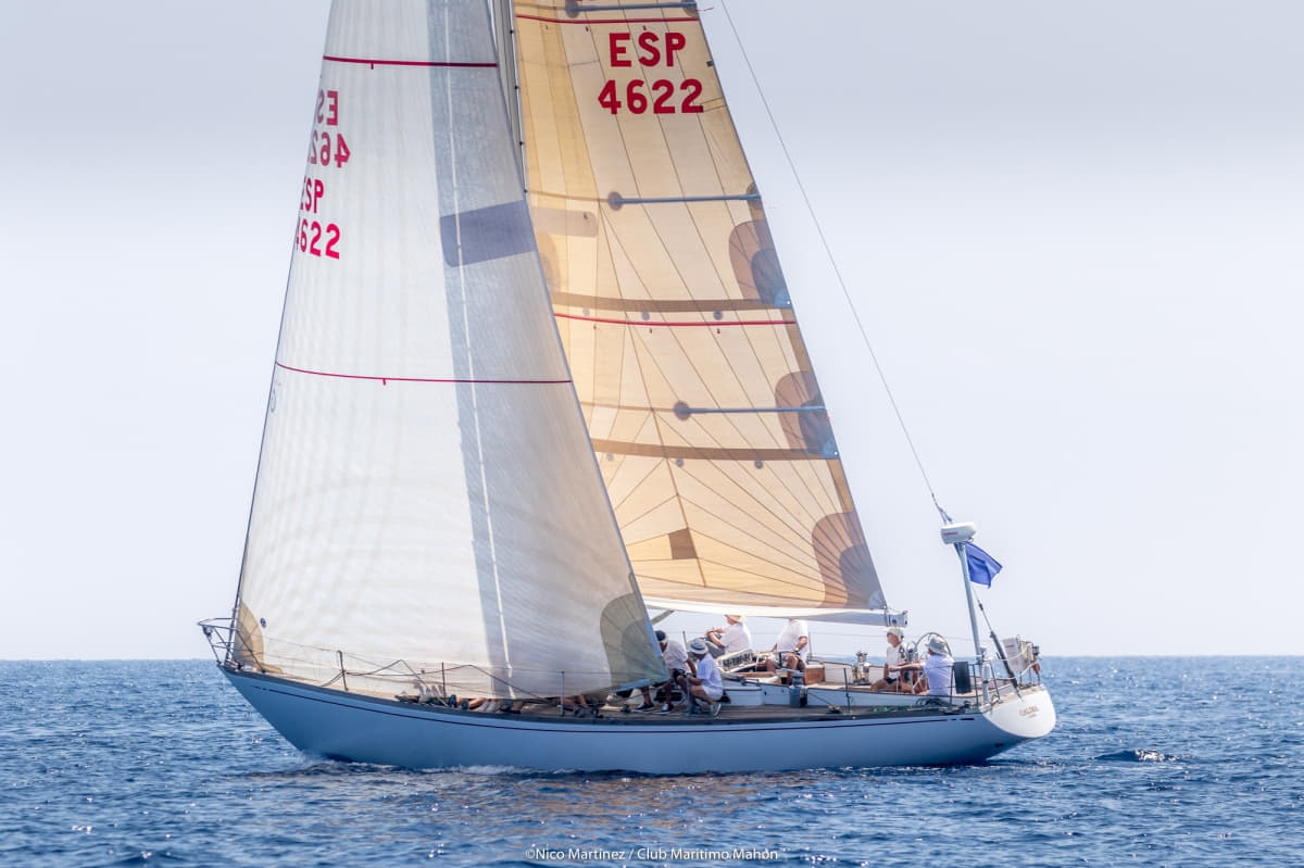 SPARKMAN STEPHENS 43 - Calima